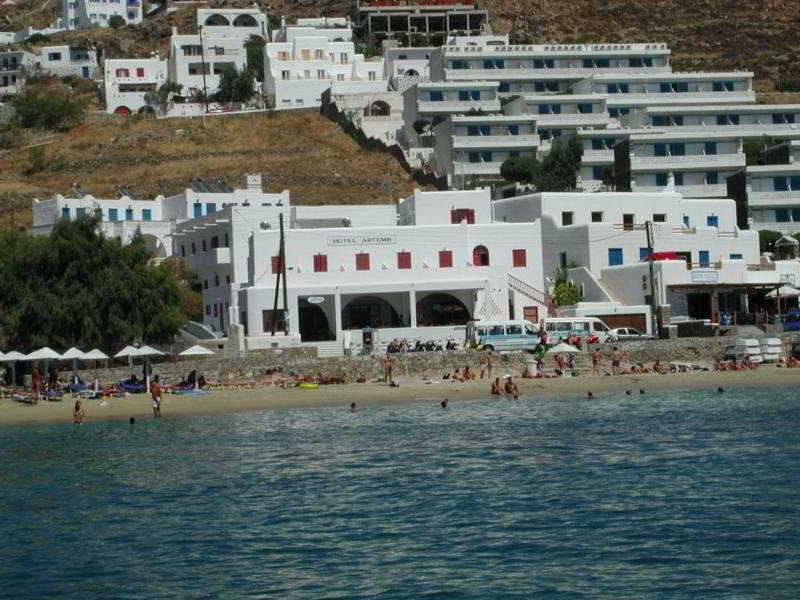 Artemis Hotel